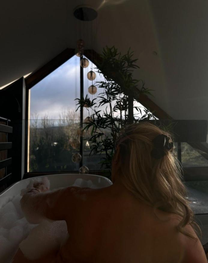 Plas Coch Luxury Barn Llanddeiniolen Ngoại thất bức ảnh